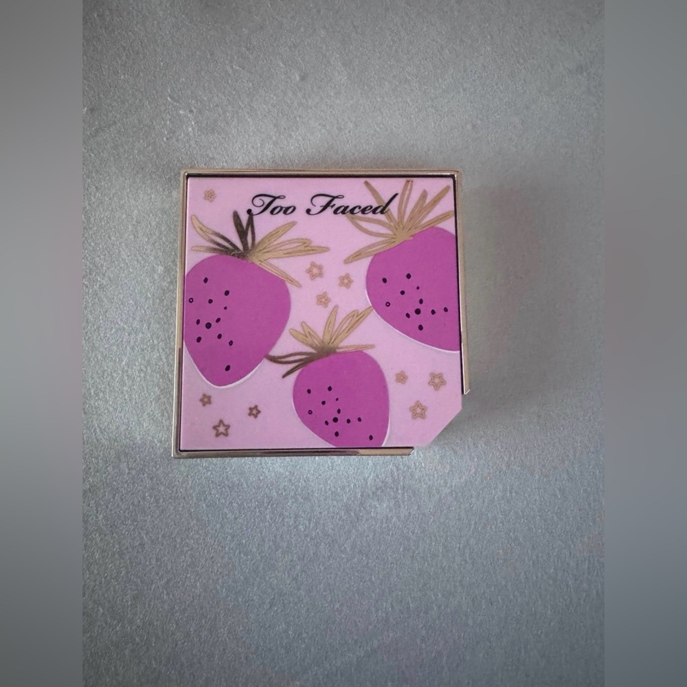 Too Faced Fruit Cocktail Blush Duo STROBEBERRY 0.22 oz